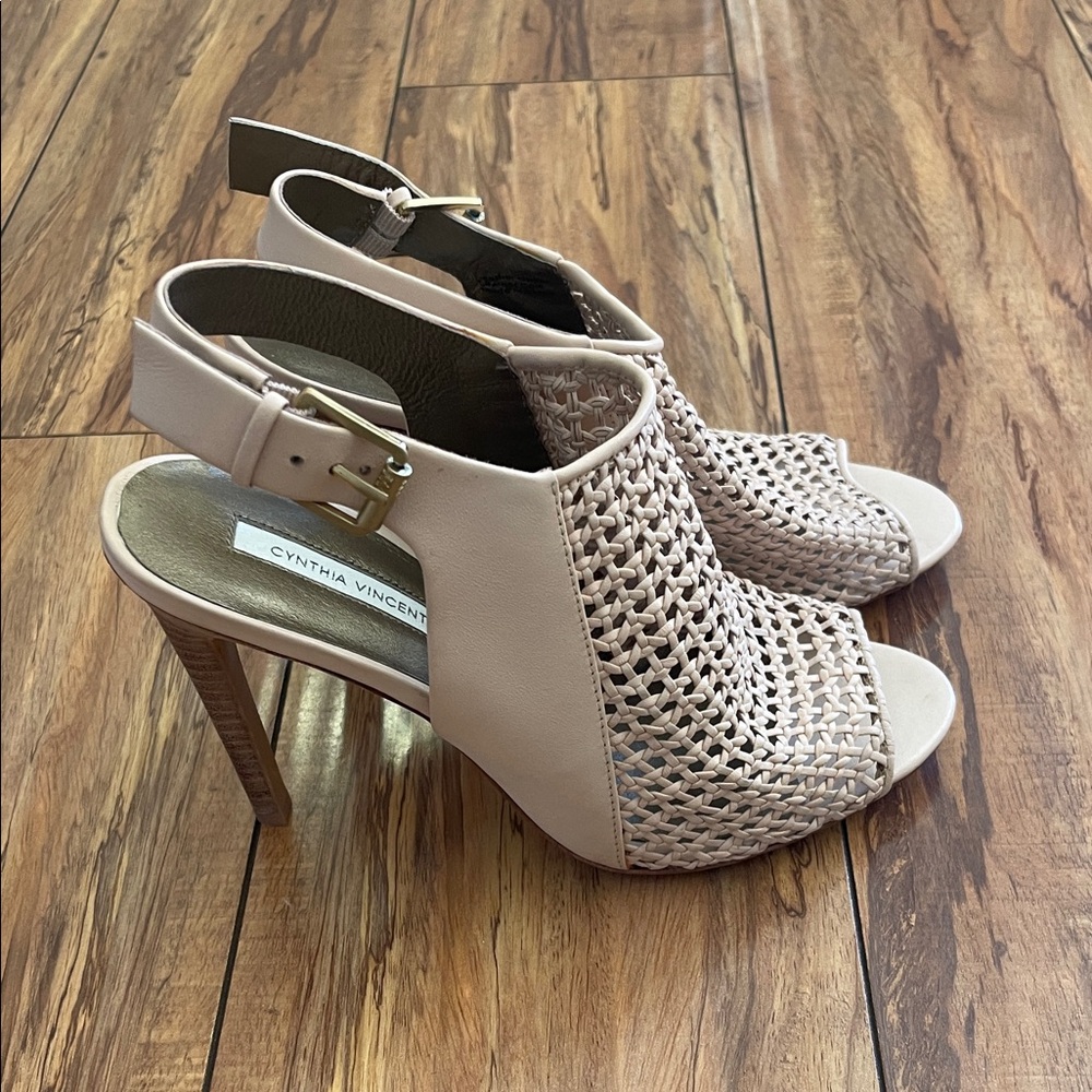 Cynthia Vincent Women's Tan Woven Heeled Sandals